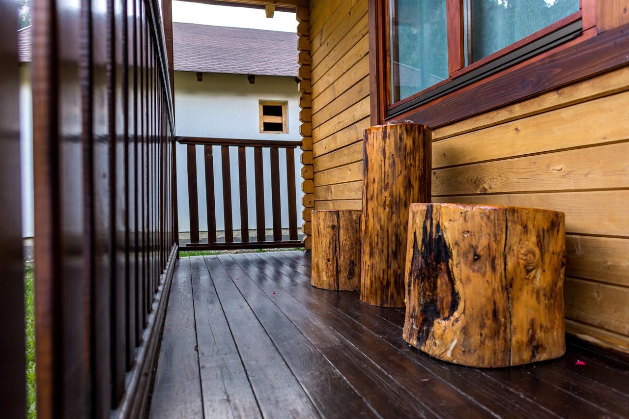Casutele Suhardul Mic Villa Lacu Rosu Exteriör bild