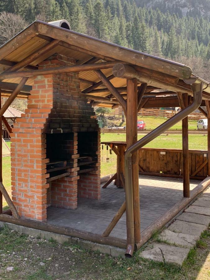 Casutele Suhardul Mic Villa Lacu Rosu Exteriör bild