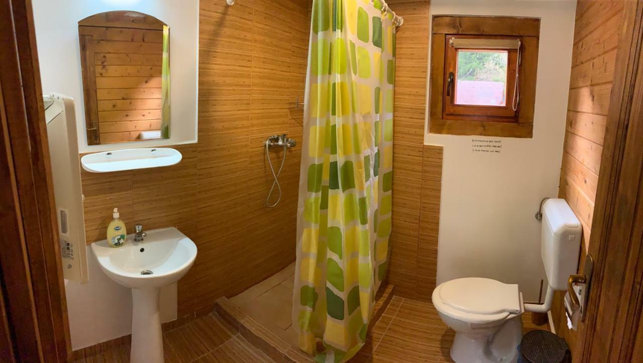 Casutele Suhardul Mic Villa Lacu Rosu Exteriör bild
